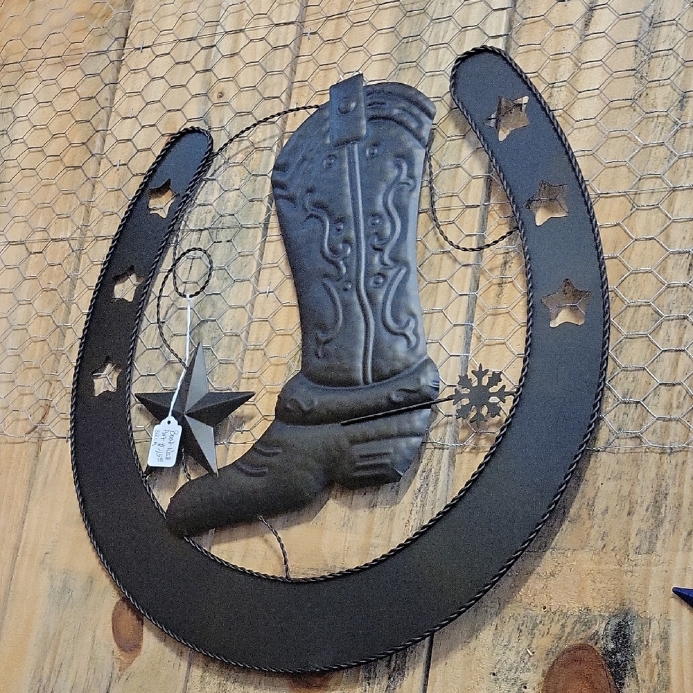Black Western Boot and Horseshoe Wall Decor